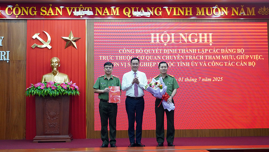 Công bố thành lập Đảng bộ, cơ quan chuyên trách, đơn vị trực thuộc Tỉnh ủy Quảng Trị