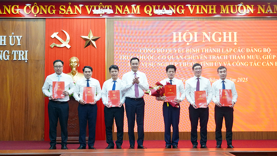 Công bố thành lập Đảng bộ, cơ quan chuyên trách, đơn vị trực thuộc Tỉnh ủy Quảng Trị