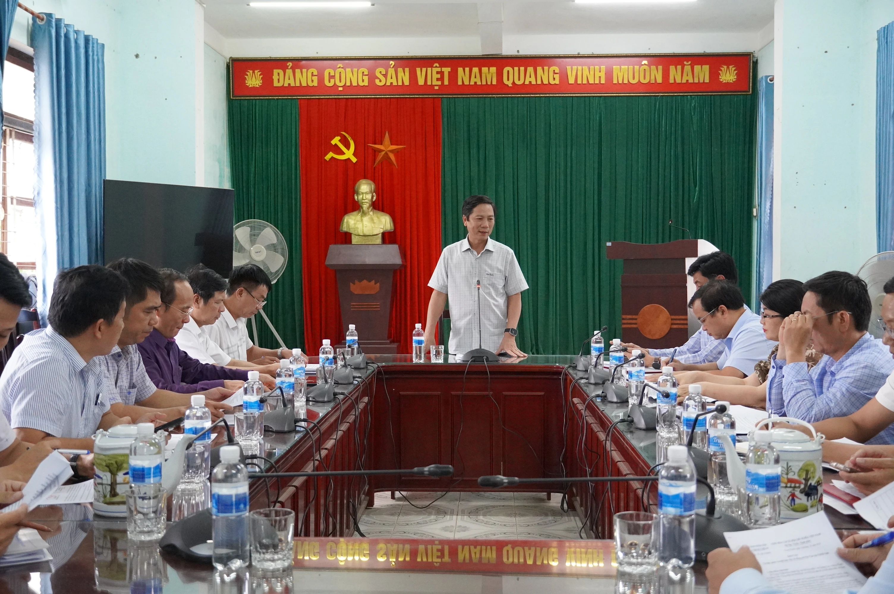 Phó Chủ tịch Thường trực UBND tỉnh Hoàng Nam kiểm tra tình hình vận hành mô hình chính quyền mới
