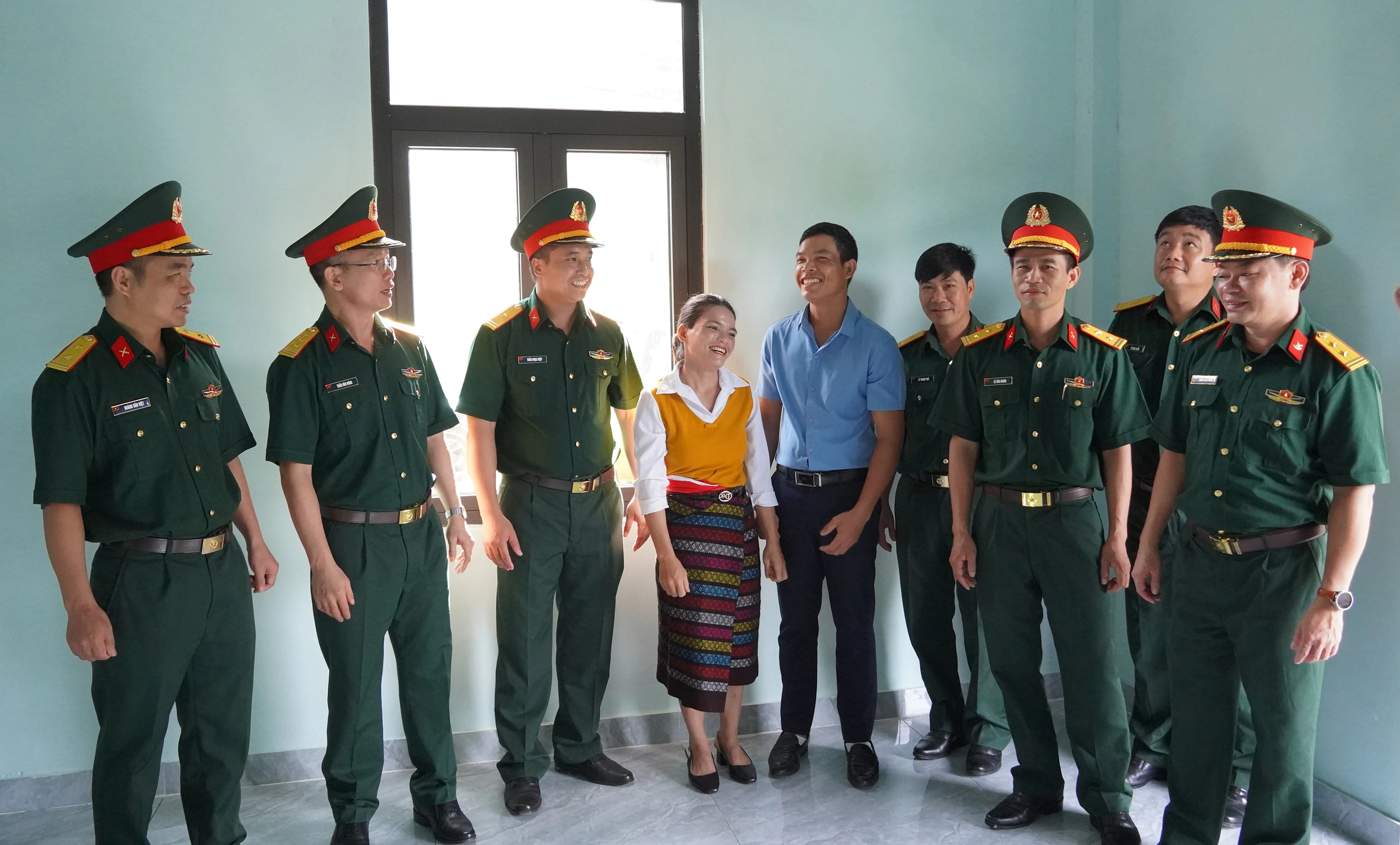 Bàn giao công trình “Xóa nhà tạm, nhà dột nát” tại xã Kim Ngân