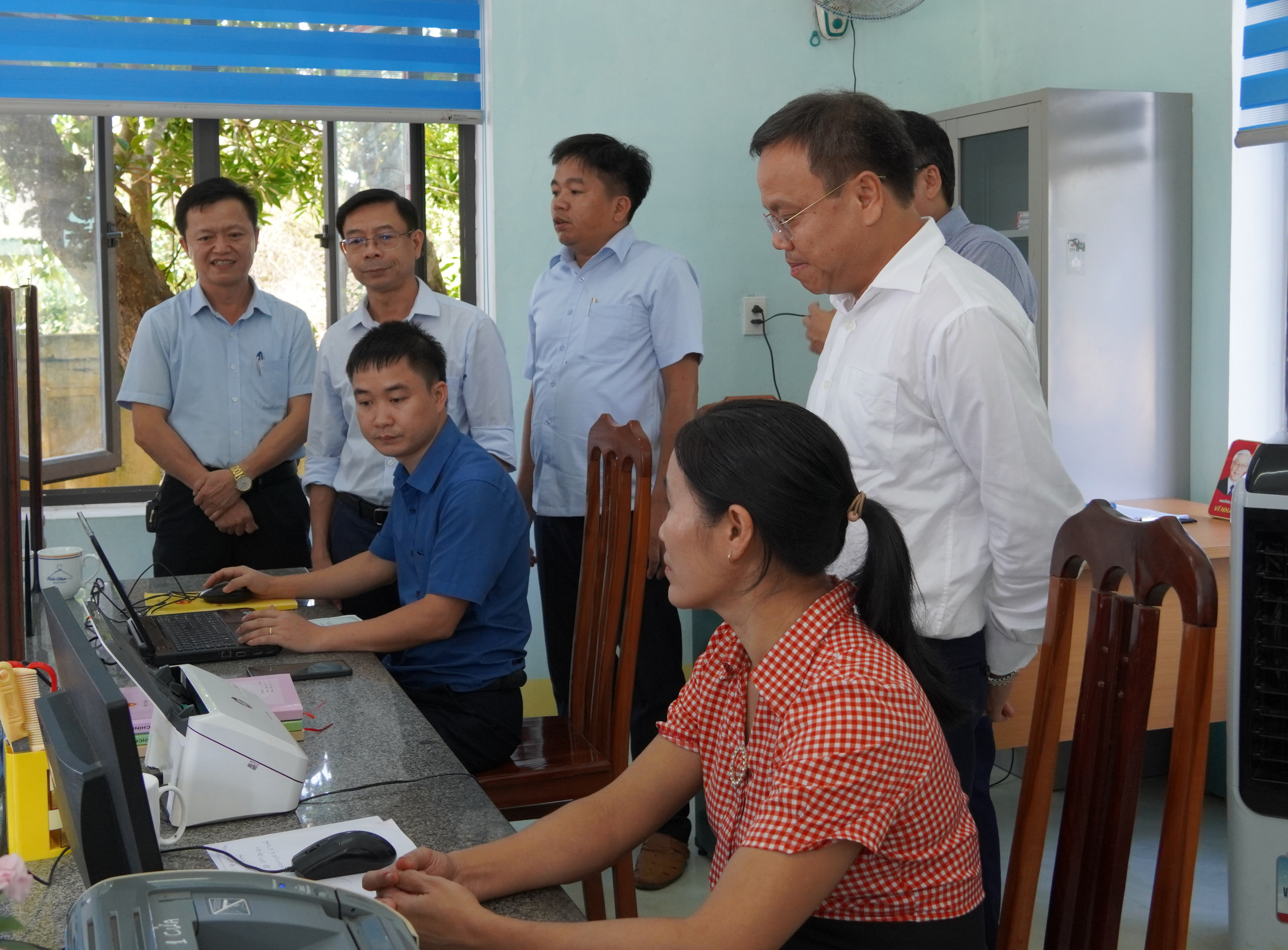 Phó Chủ tịch UBND tỉnh Lê Đức Tiến kiểm tra công tác vận hành chính quyền 2 cấp tại các địa phương