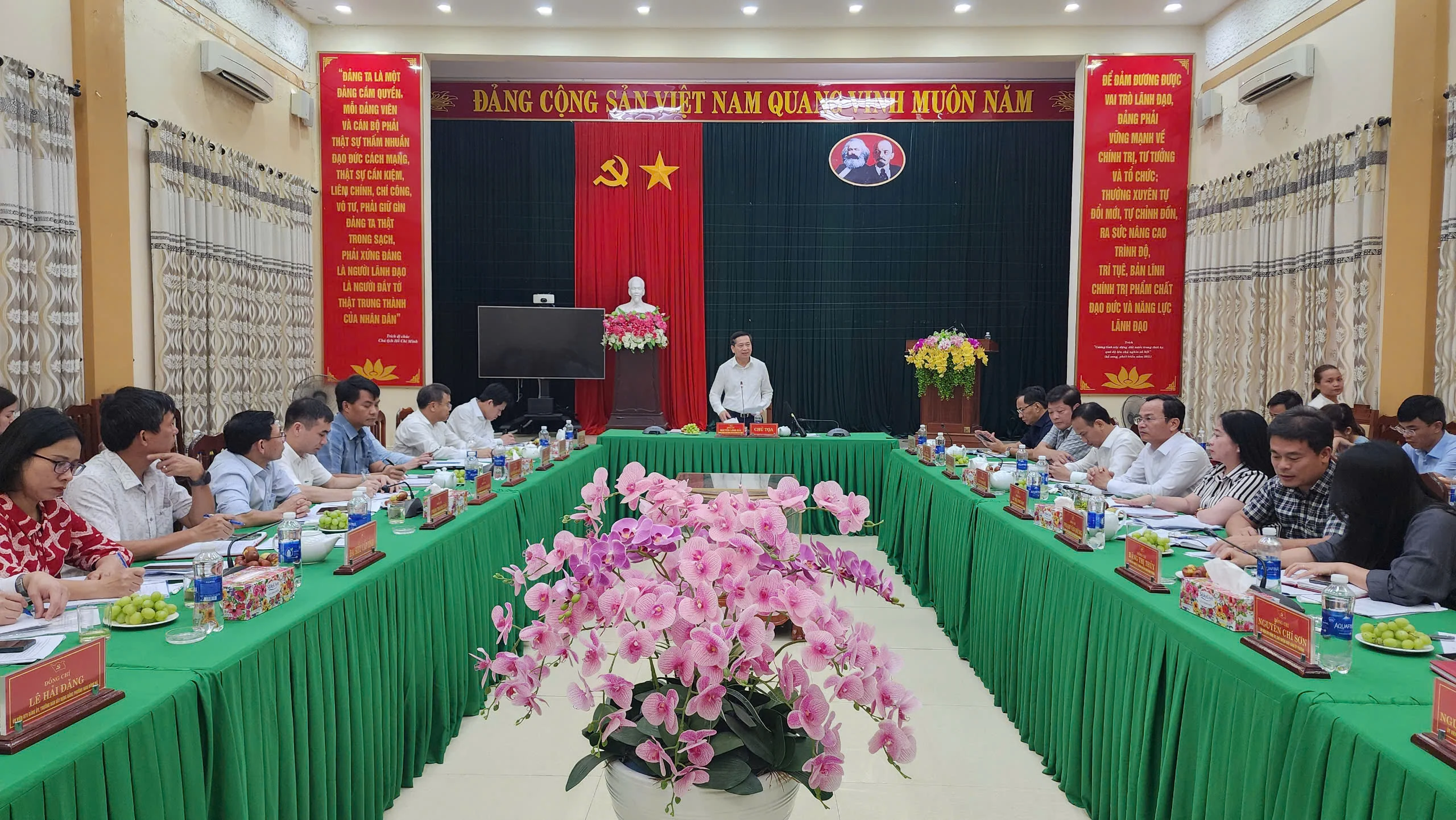 Phó Bí thư Thường trực Tỉnh ủy Nguyễn Long Hải kiểm tra tình hình hoạt động mô hình chính quyền địa phương 2 cấp