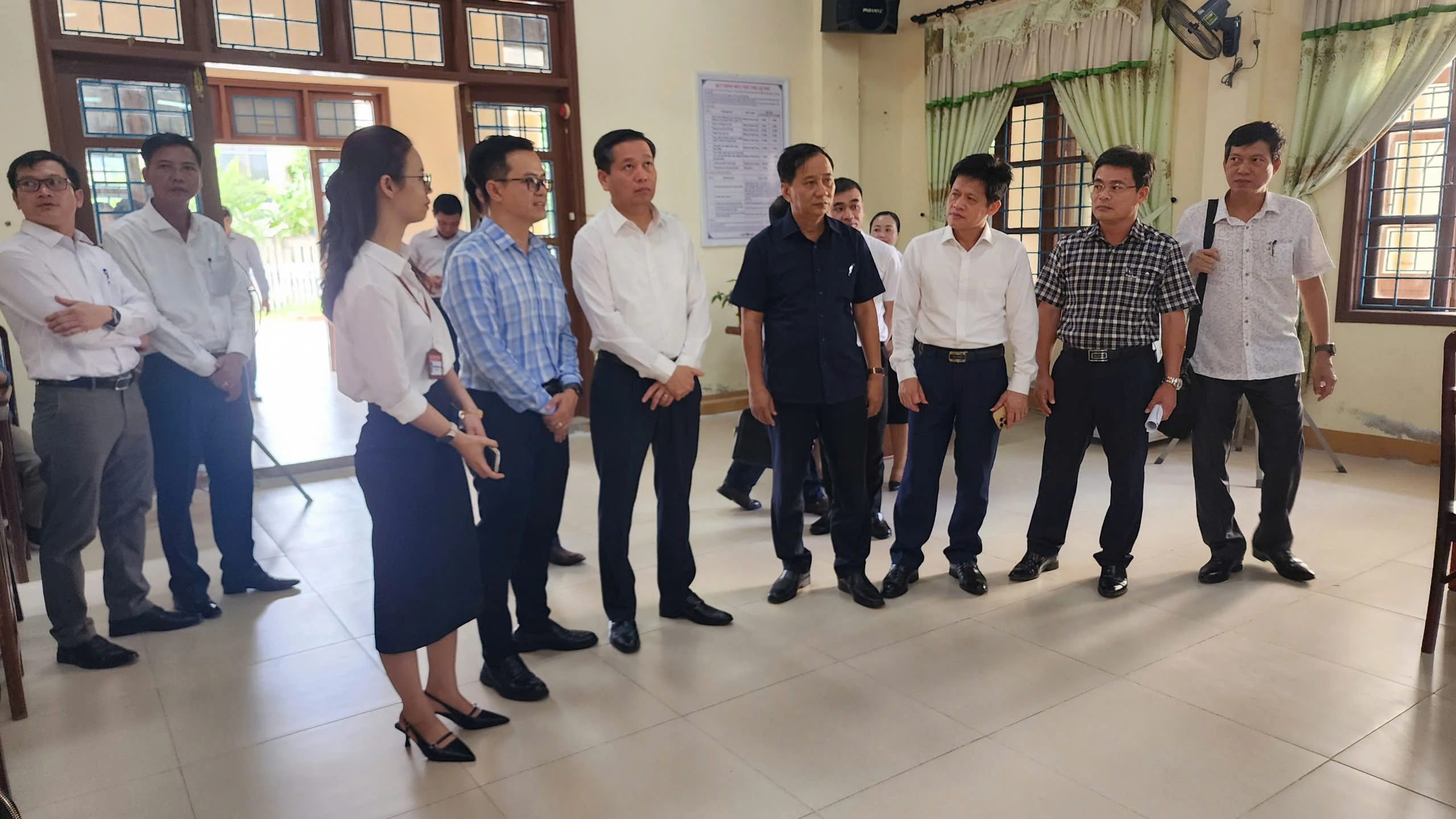 Phó Bí thư Thường trực Tỉnh ủy Nguyễn Long Hải kiểm tra tình hình hoạt động mô hình chính quyền địa phương 2 cấp