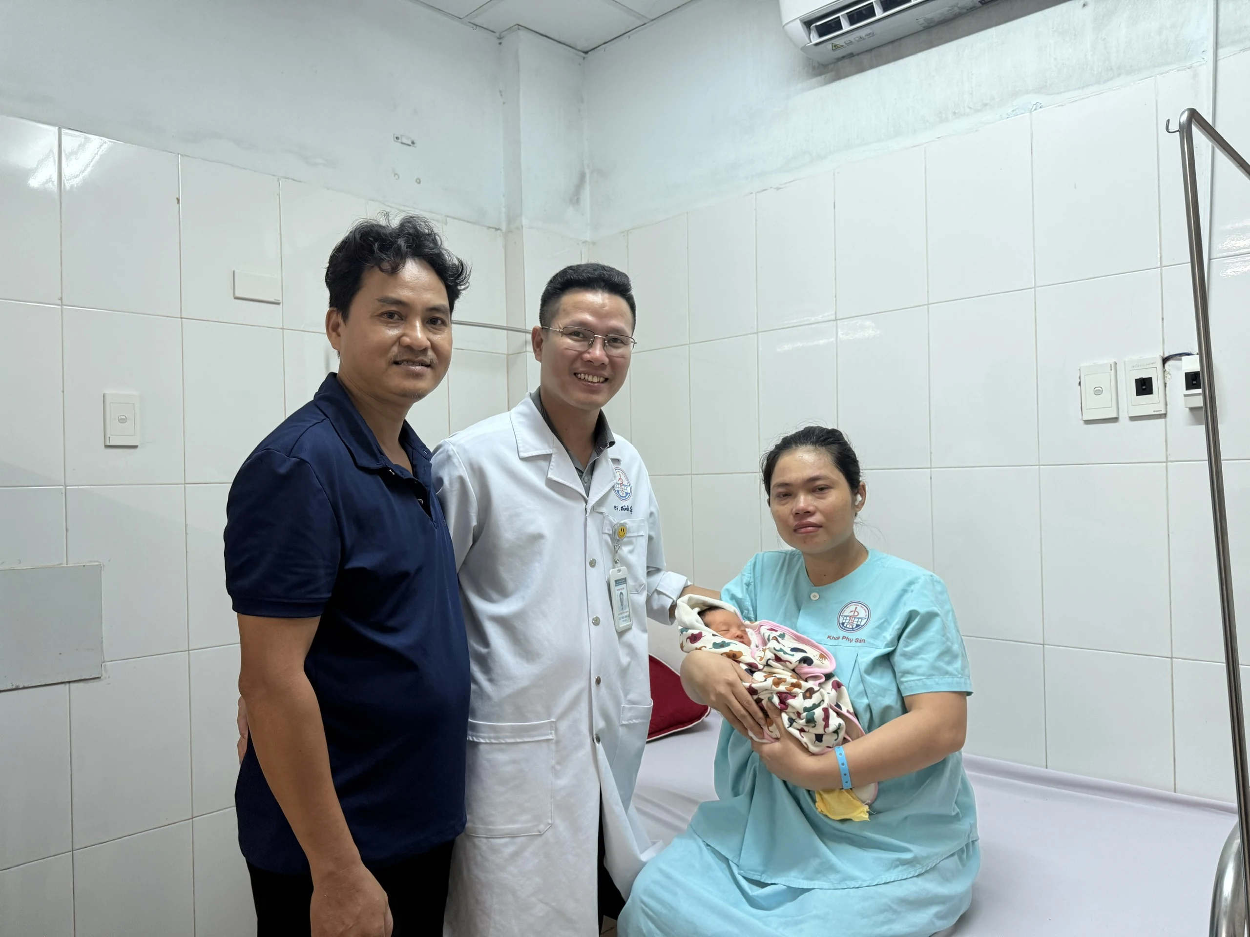 Bệnh viện đa khoa tỉnh Quảng Trị: Giúp sản phụ bị nhau cài răng lược vượt cạn thành công