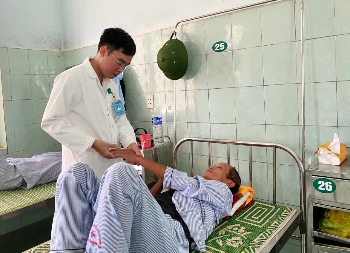 Lương y... phải như từ mẫu!