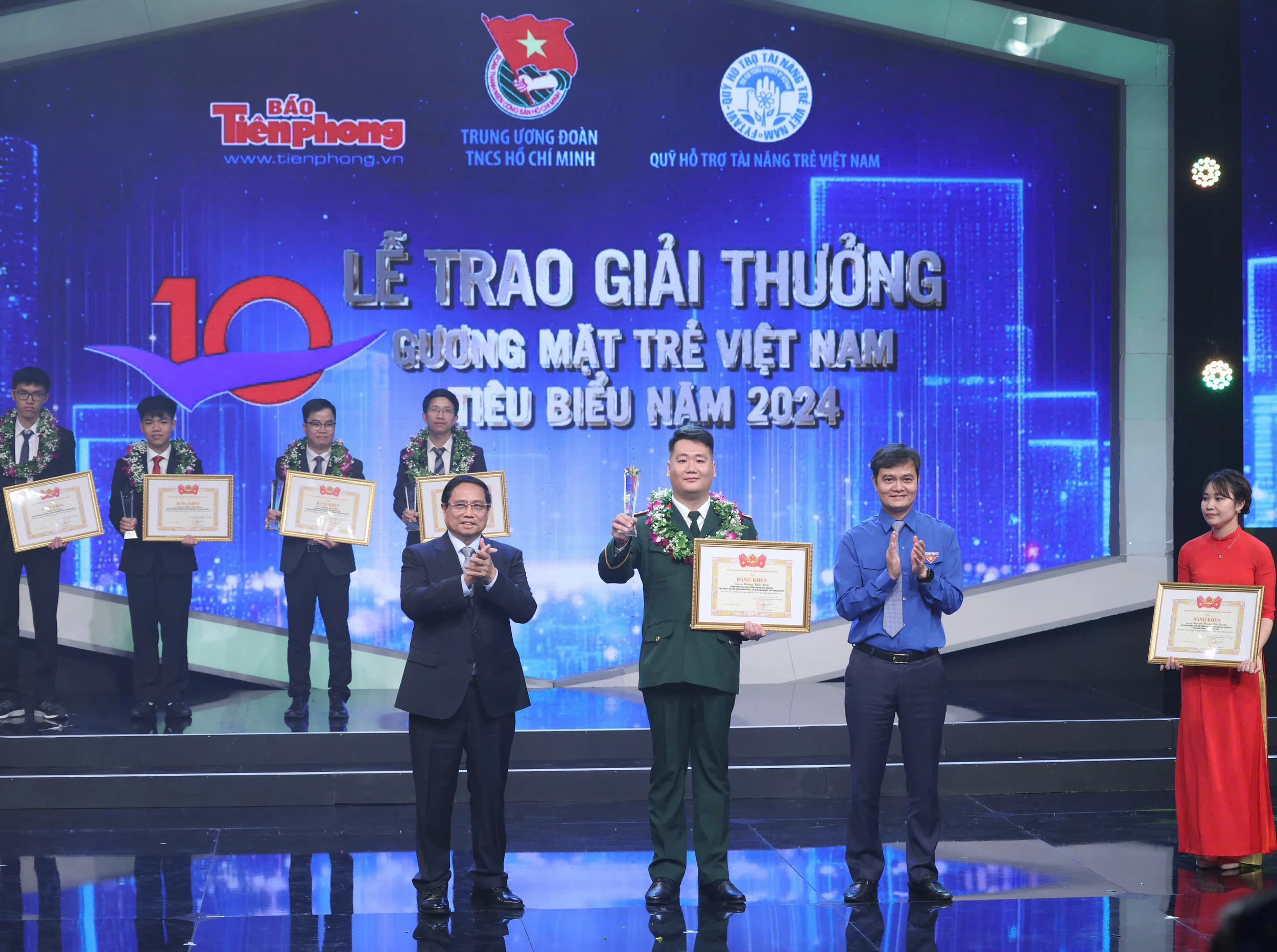 “Quê hương đã hun đúc bản lĩnh thép và khơi nguồn sáng tạo trong tôi...”