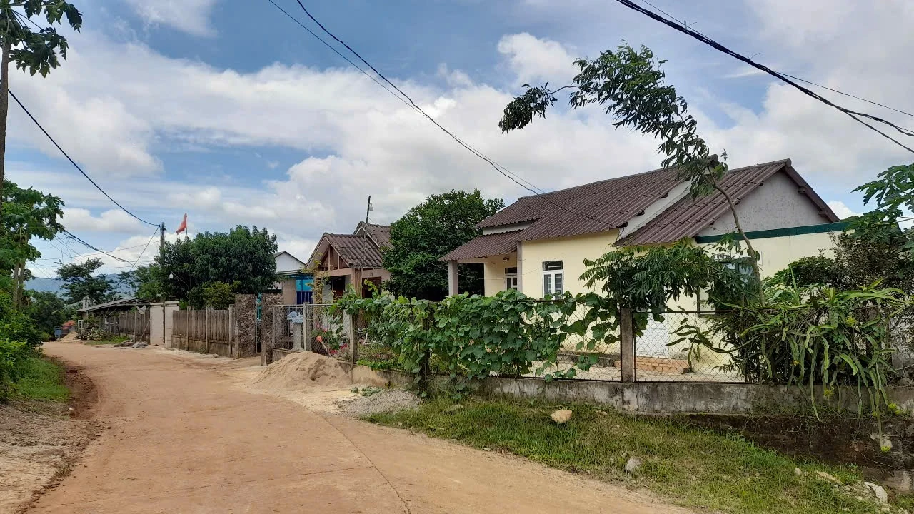 Như anh em một nhà