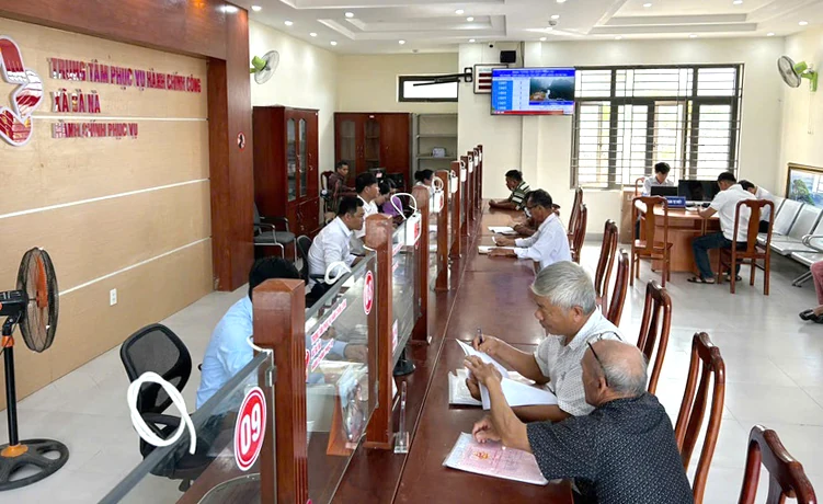 Bộ Nội vụ hướng dẫn chế độ tiền lương, phụ cấp cho cán bộ sau sắp xếp đơn vị hành chính