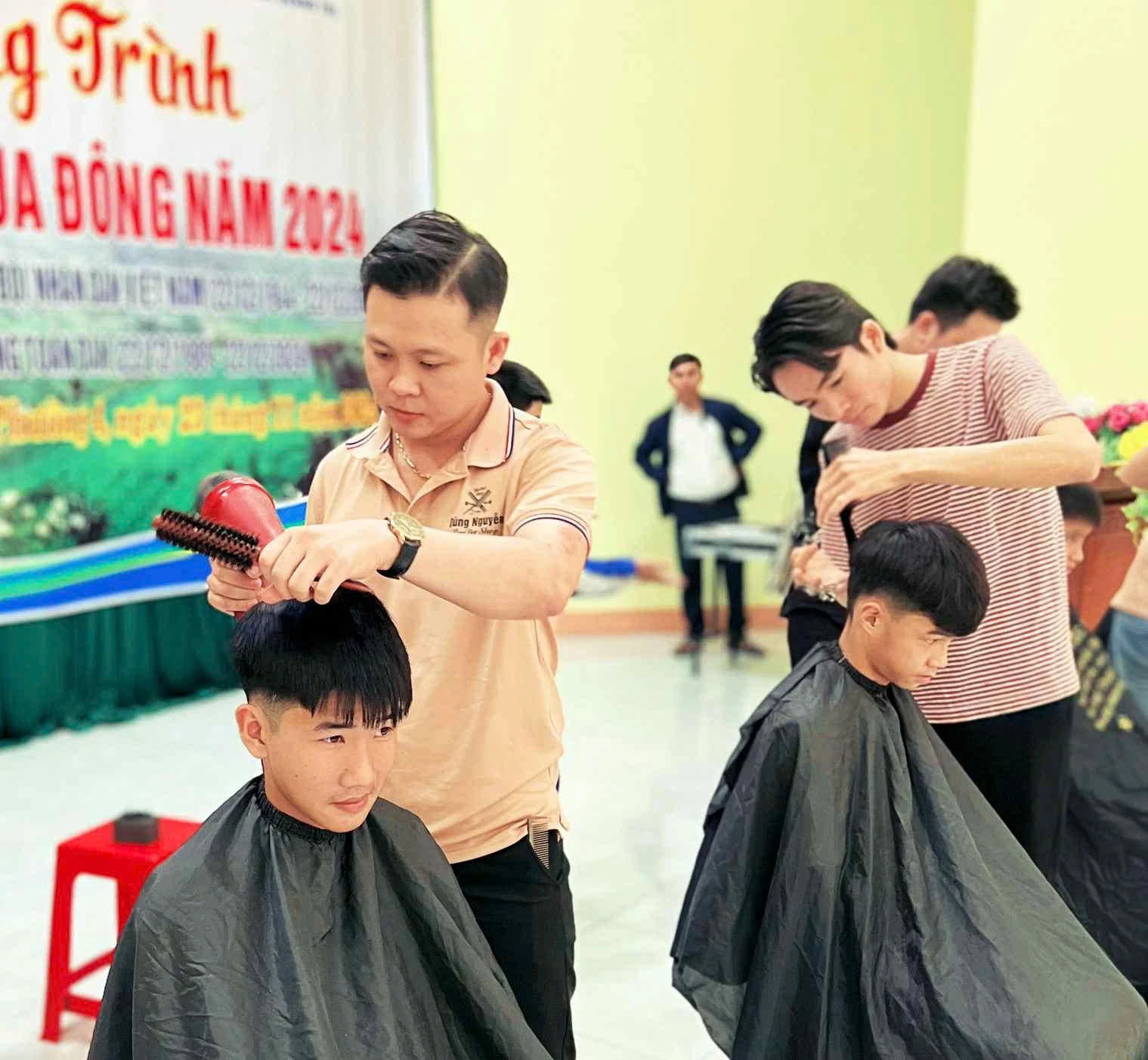 5 năm cắt tóc miễn phí cho người nghèo