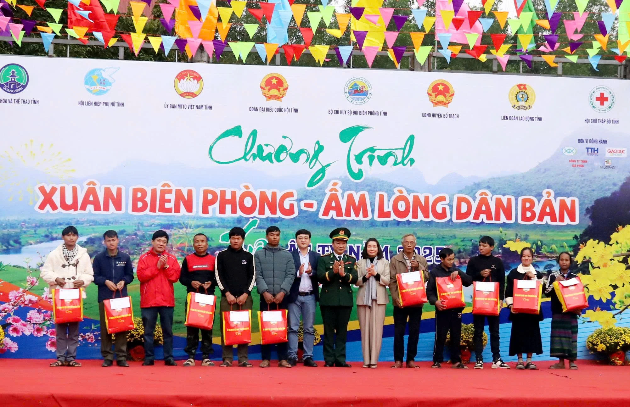 Quyết tâm thực hiện thắng lợi mọi nhiệm vụ trong tình hình mới