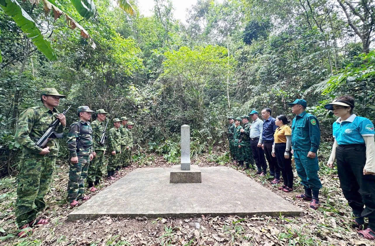 Vững chắc thế trận biên phòng toàn dân