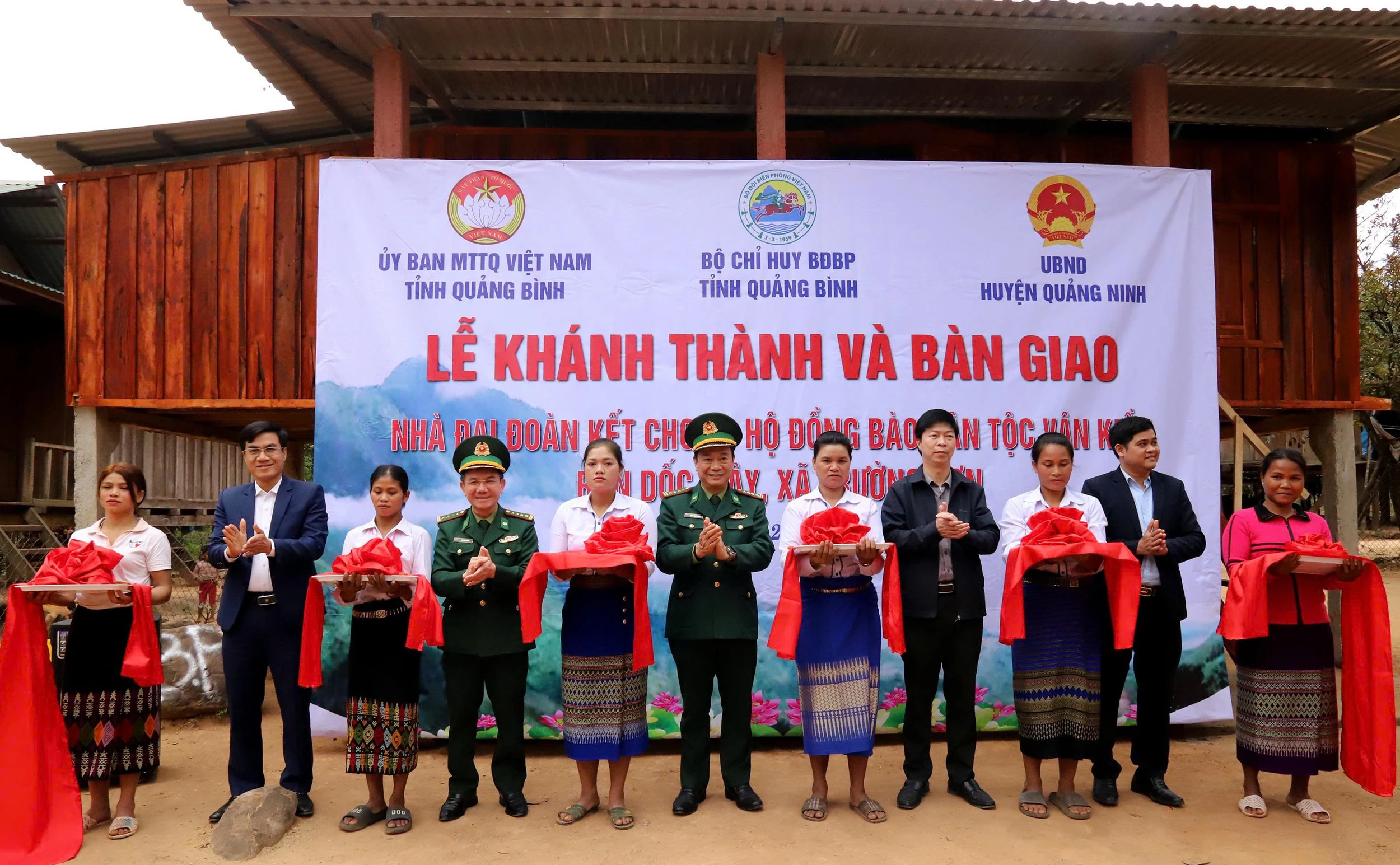Chung tay đẩy nhanh tiến độ xóa nhà tạm, nhà dột nát