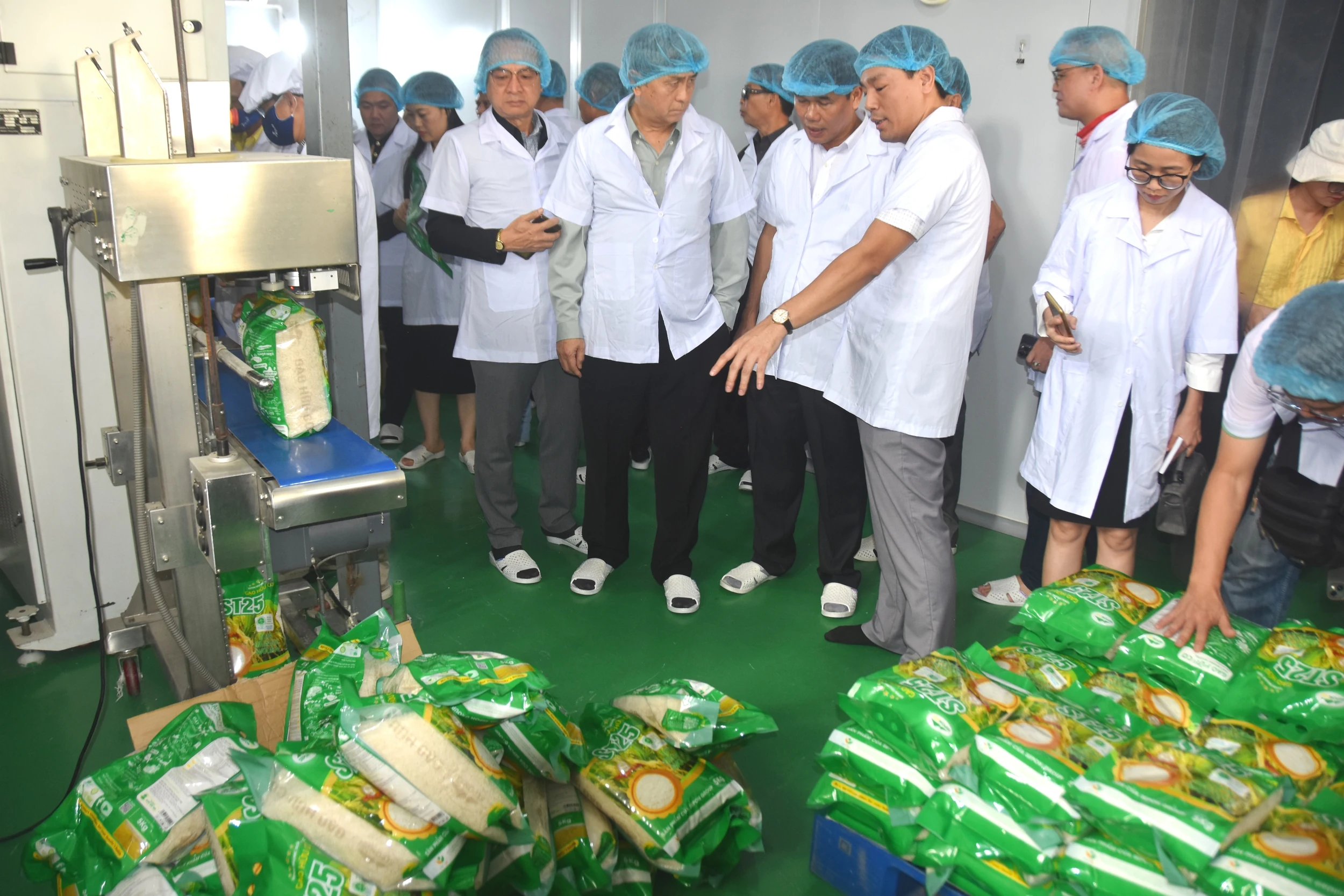 Quang Tri promotes local products to int’l markets