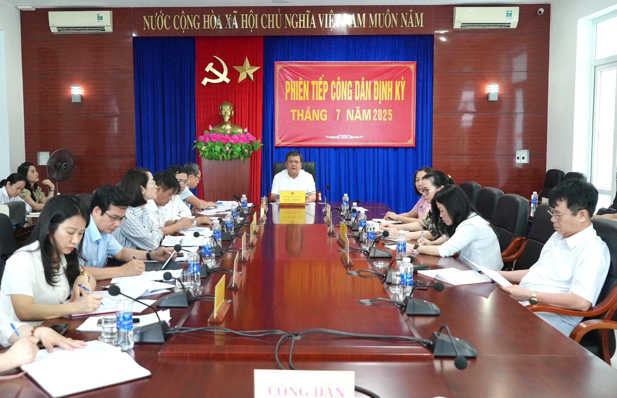Lãnh đạo tỉnh tiếp công dân định kỳ tháng 7/2025