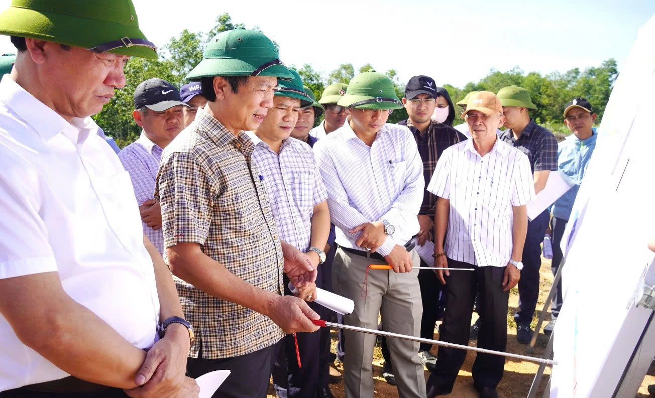 Khẩn trương hoàn thành giải phóng mặt bằng Dự án đường tránh TP. Đông Hà