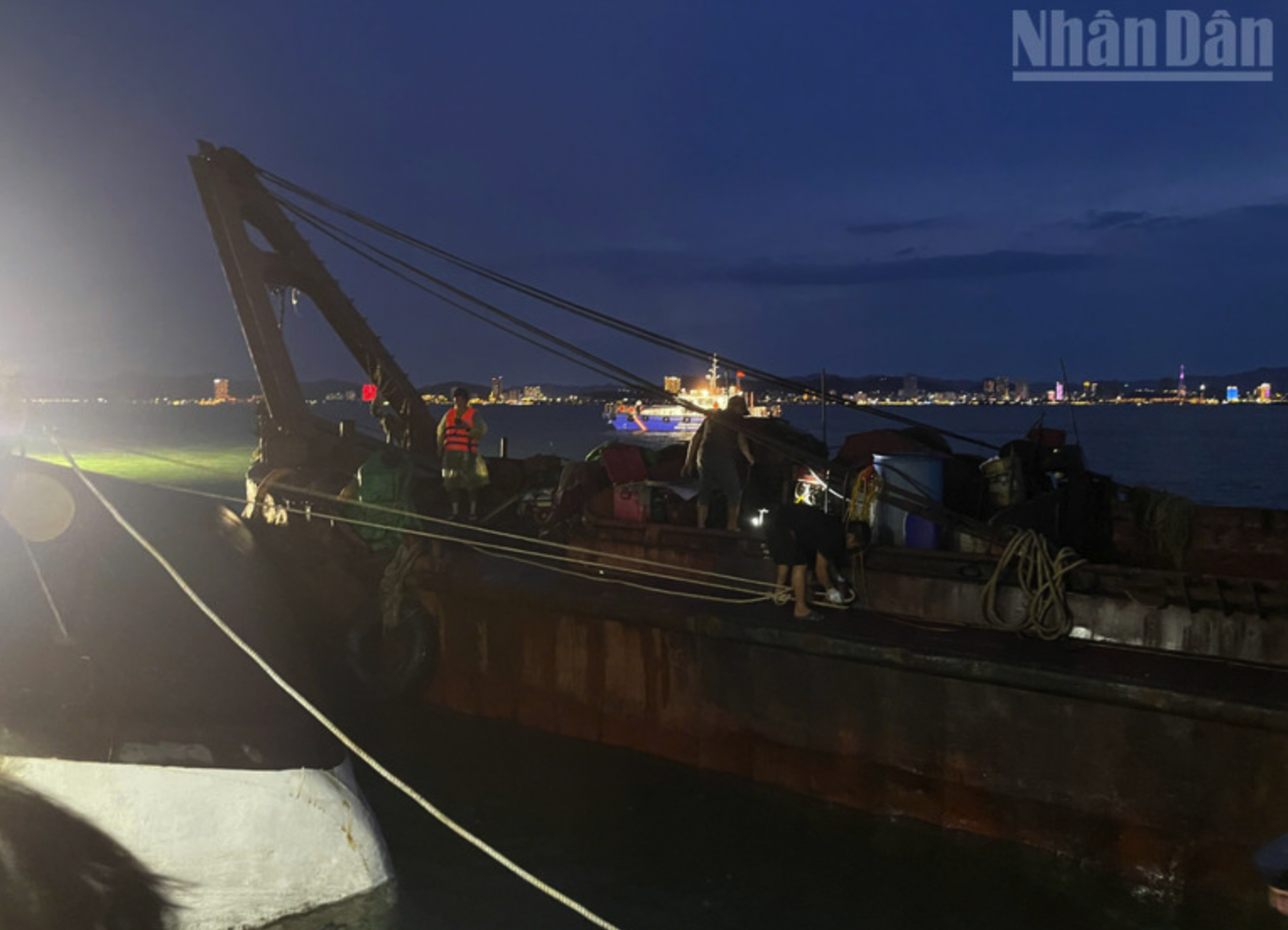 Tìm thấy 28 thi thể nạn nhân vụ lật tàu trên Vịnh Hạ Long