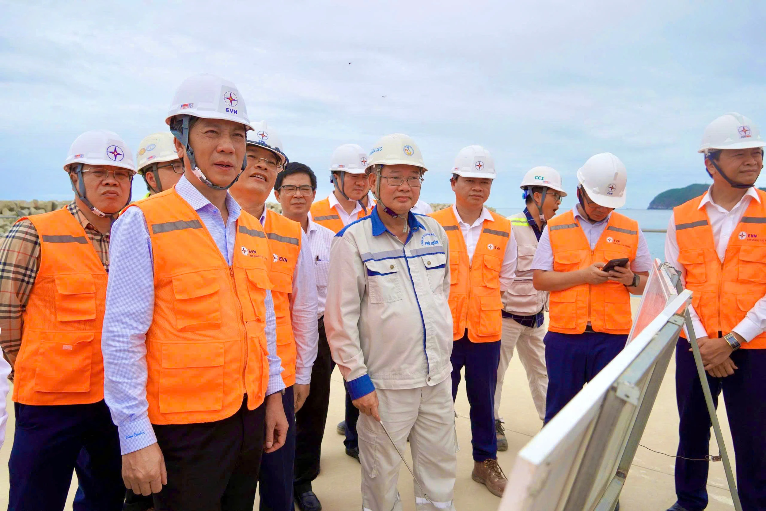 UBND tỉnh làm việc với Tập đoàn Điện lực Việt Nam 