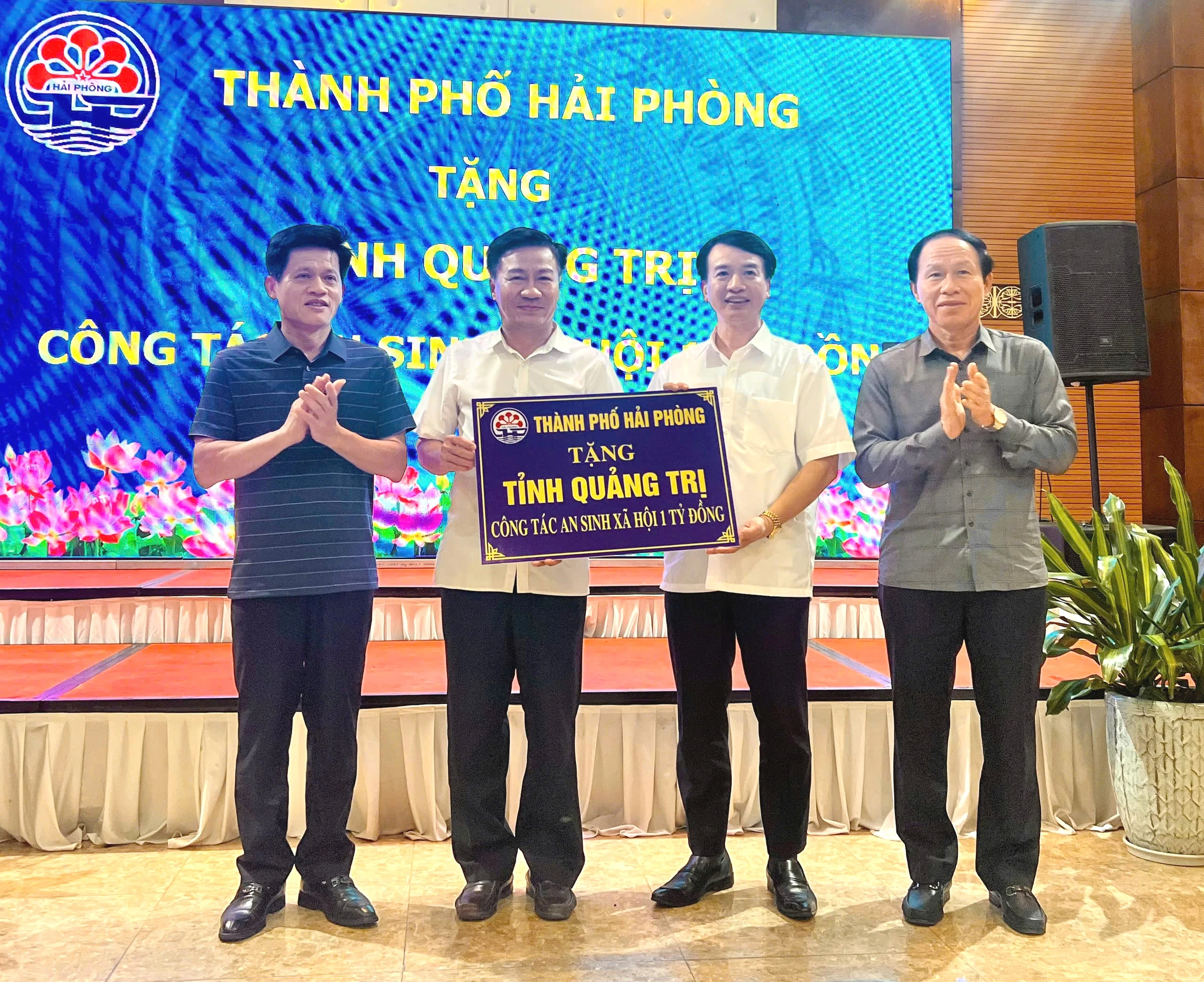 Đoàn công tác TP. Hải Phòng tổ chức các hoạt động tri ân tại Quảng Trị