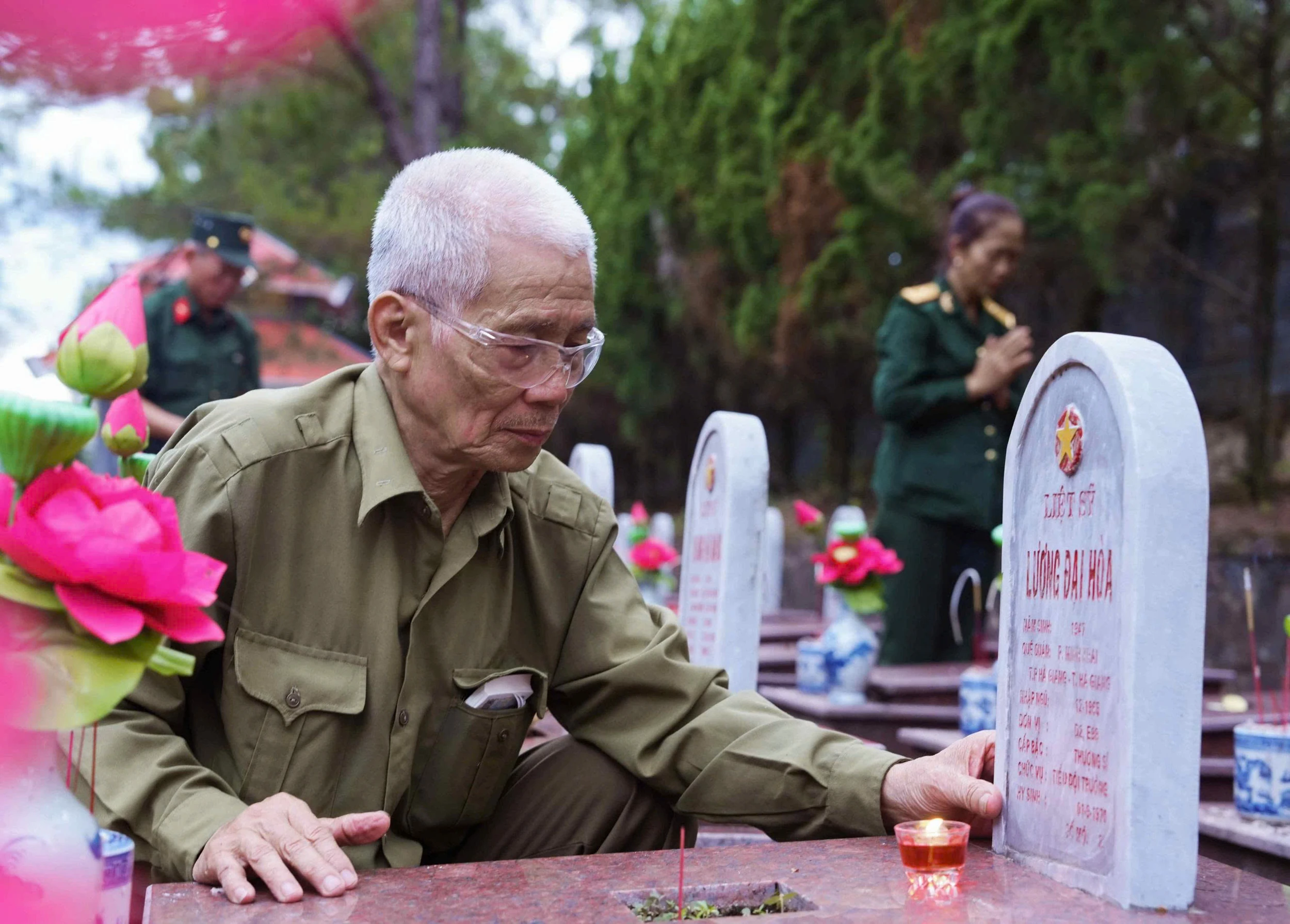 Thắp sáng những ngọn nến tri ân