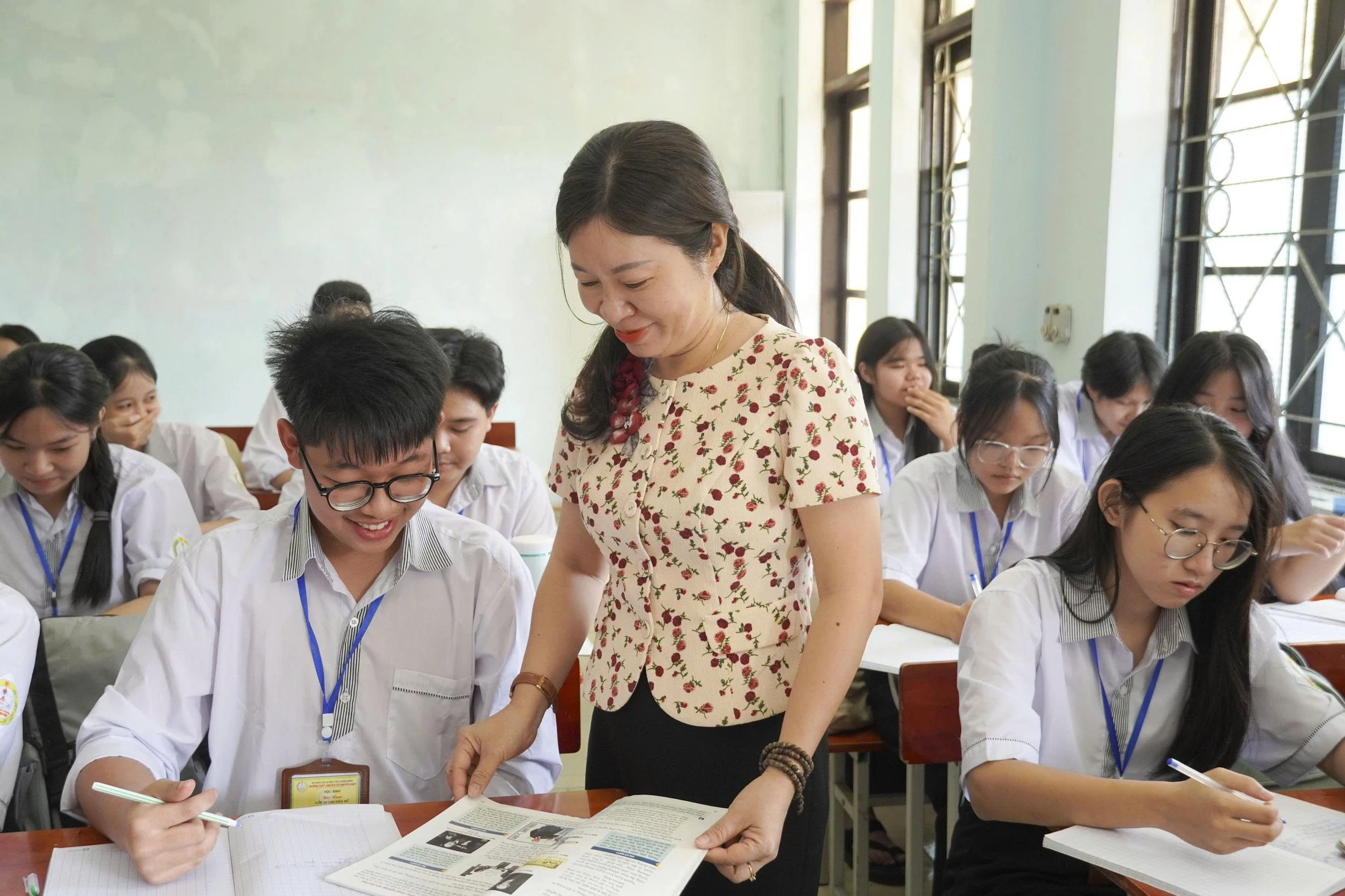 Khẳng định vai trò nòng cốt của giáo dục mũi nhọn