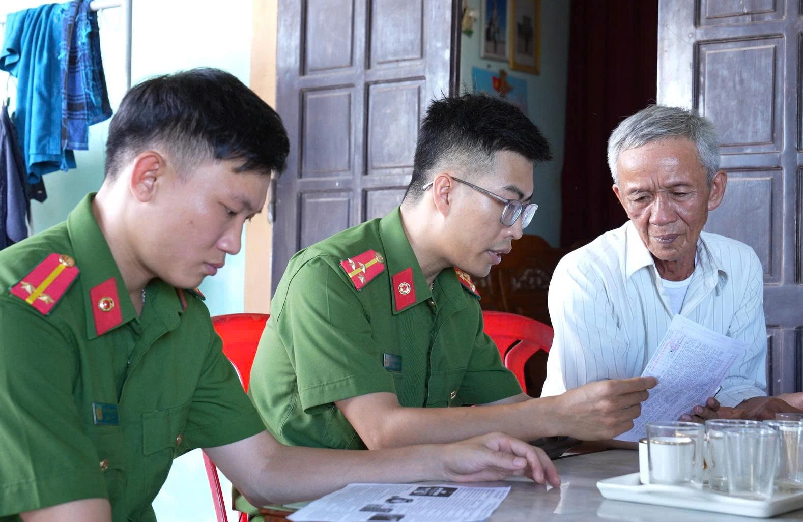 Quyết tâm bảo đảm an ninh trật tự cơ sở