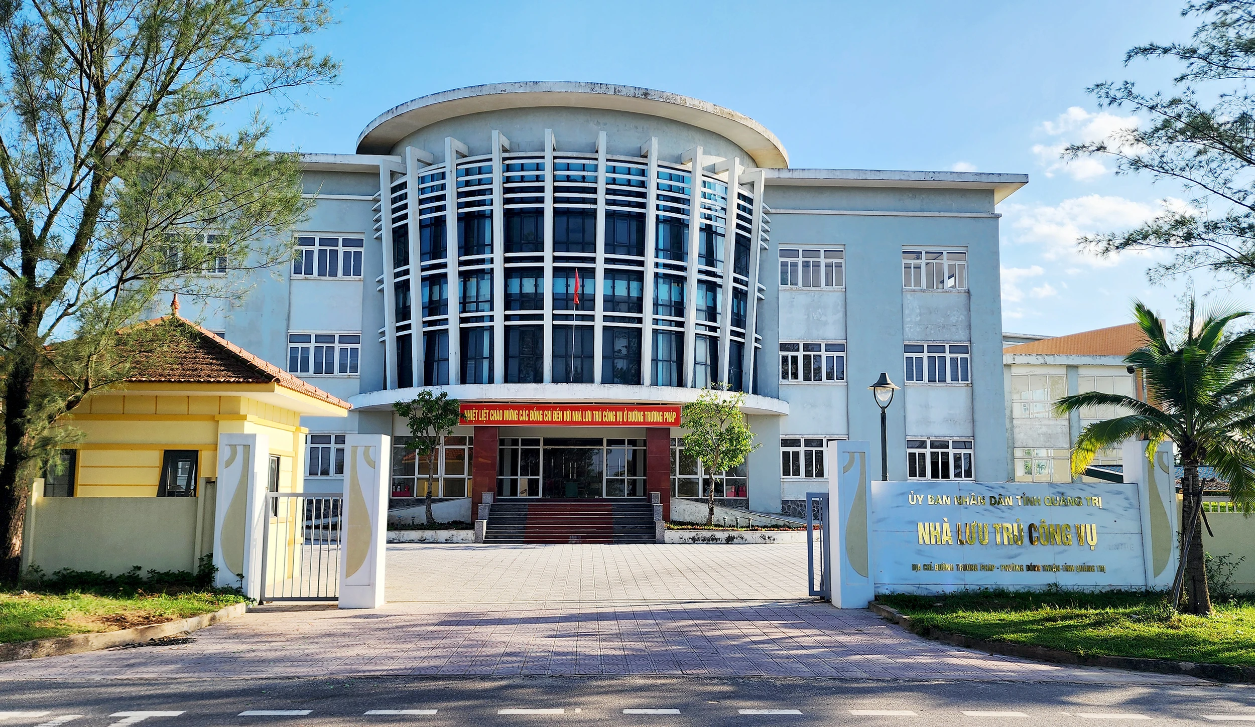 Vượt khó... hướng tương lai