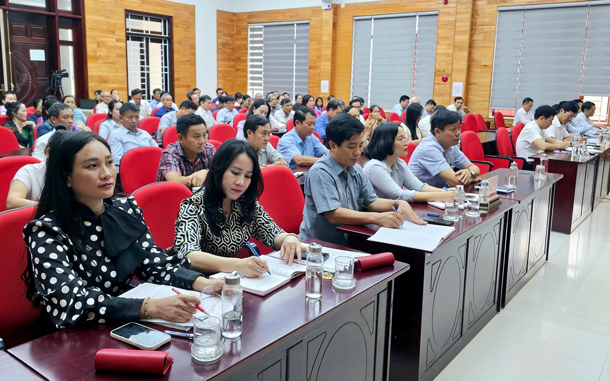 Đại biểu HĐND tỉnh tiếp xúc cử tri tại phường Ba Đồn