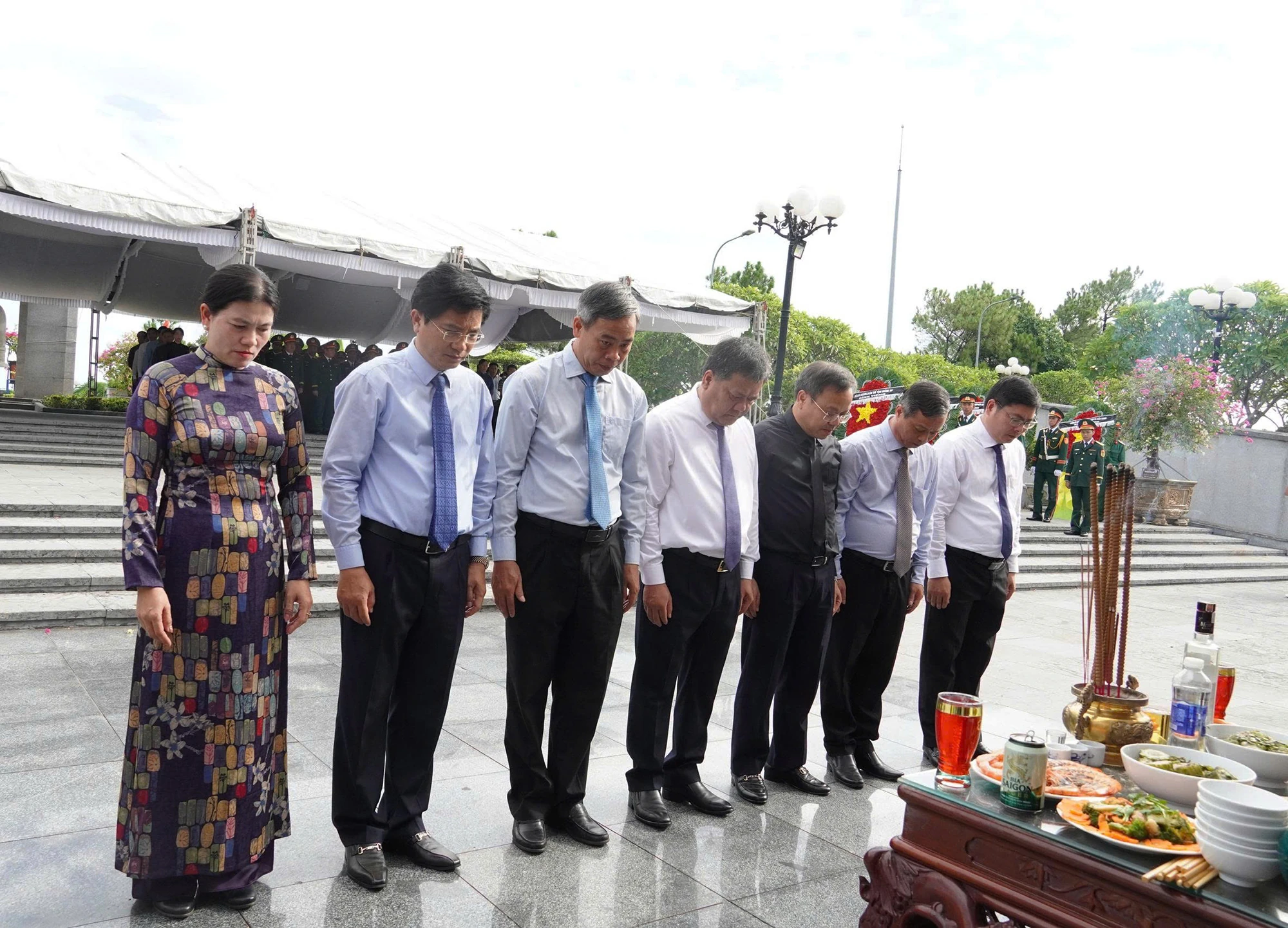 Lễ truy điệu, an táng 12 hài cốt liệt sĩ tại Nghĩa trang liệt sĩ quốc gia Đường 9