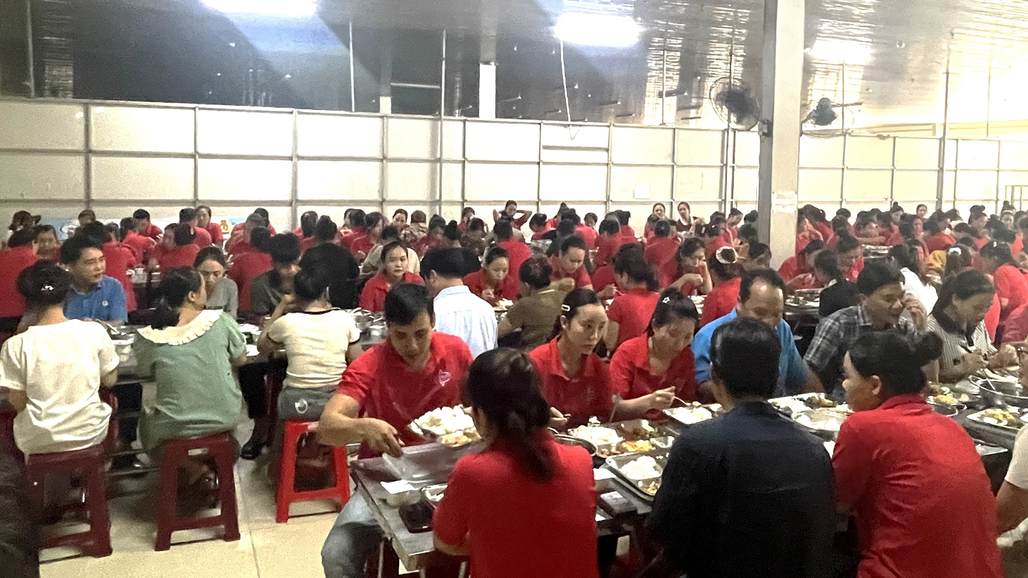 Liên đoàn Lao động tỉnh phối hợp tổ chức “Bữa cơm Công đoàn”