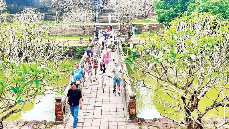 Đưa du lịch trở thành ngành kinh tế truyền cảm hứng