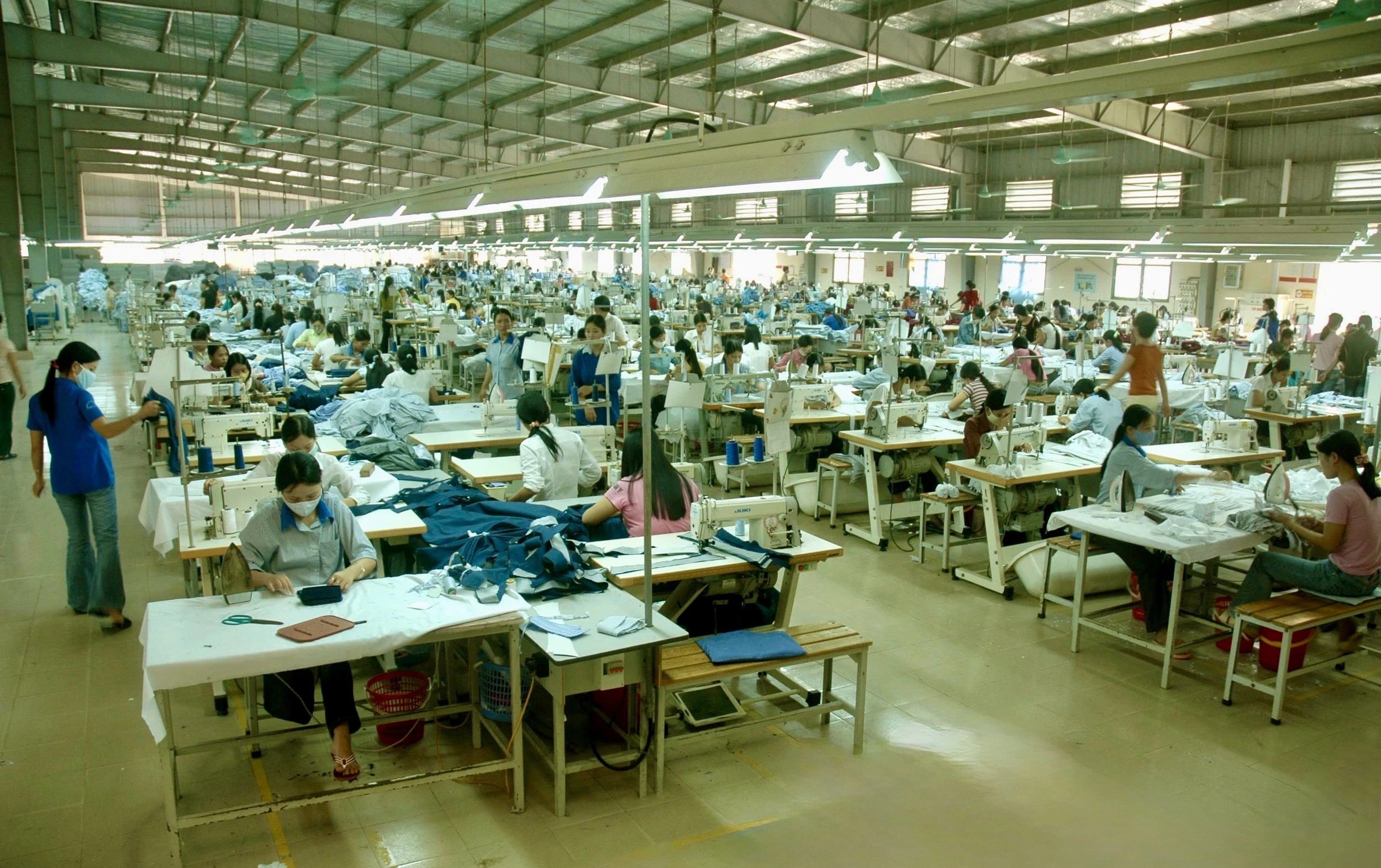 Đẩy nhanh tiến độ đầu tư hạ tầng khu công nghiệp, khu kinh tế