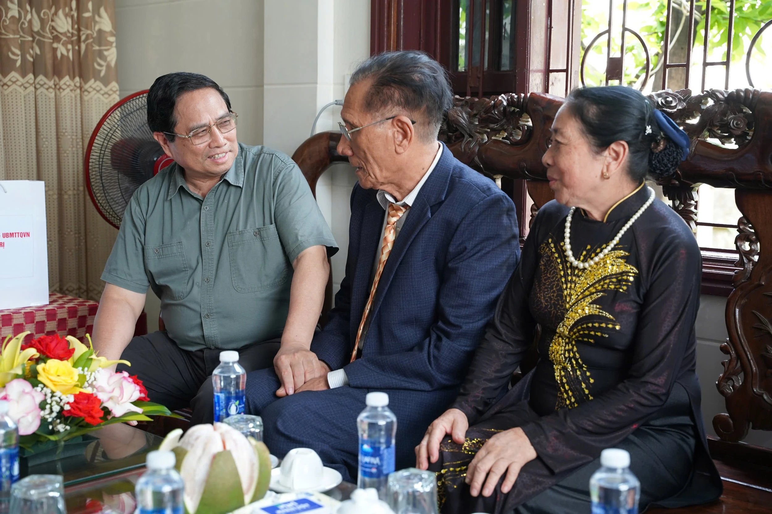 Thủ tướng Chính phủ Phạm Minh Chính kiểm tra tiến độ dự án và thăm người có công
