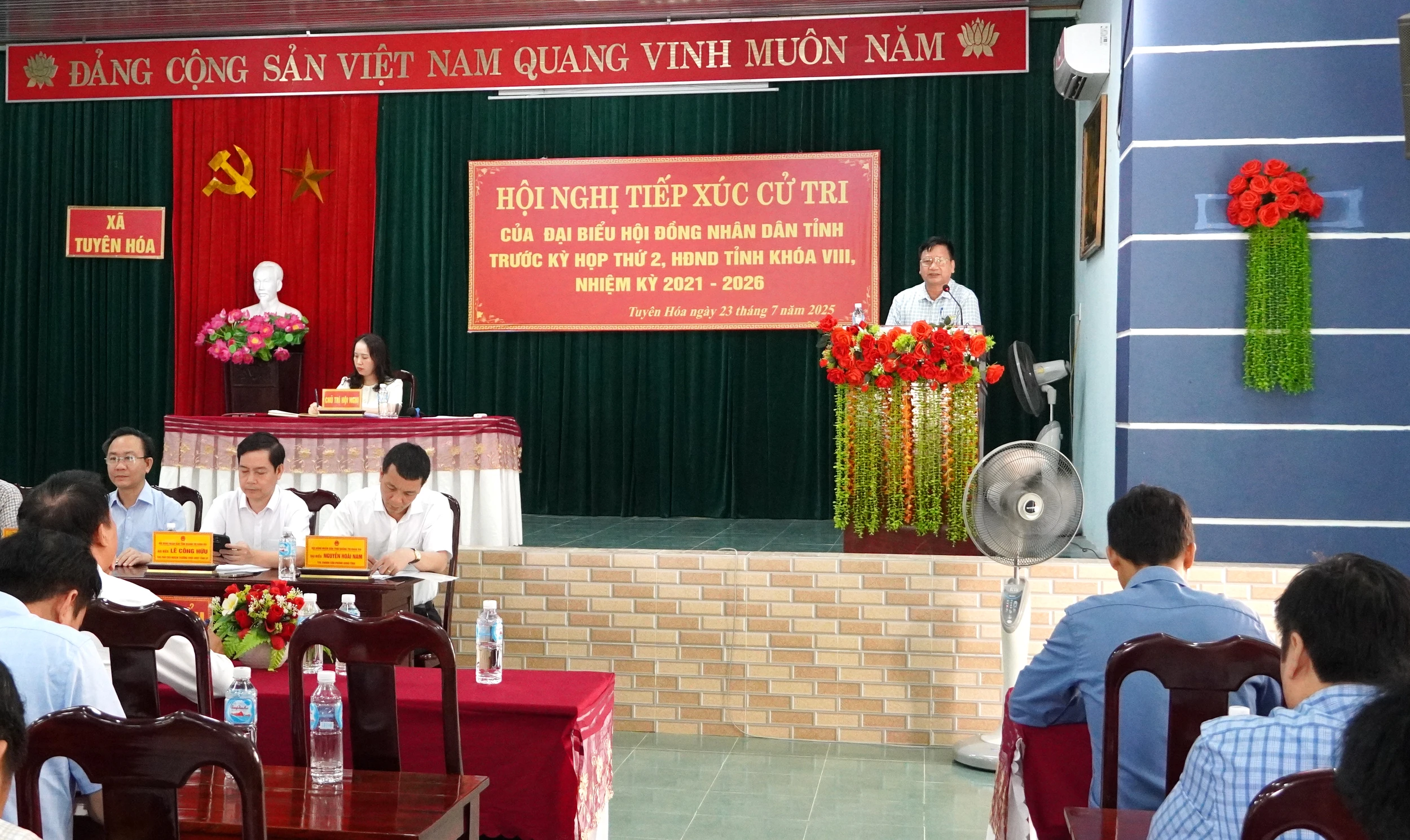 Đại biểu HĐND tỉnh tiếp xúc cử tri tại xã Tuyên Hóa