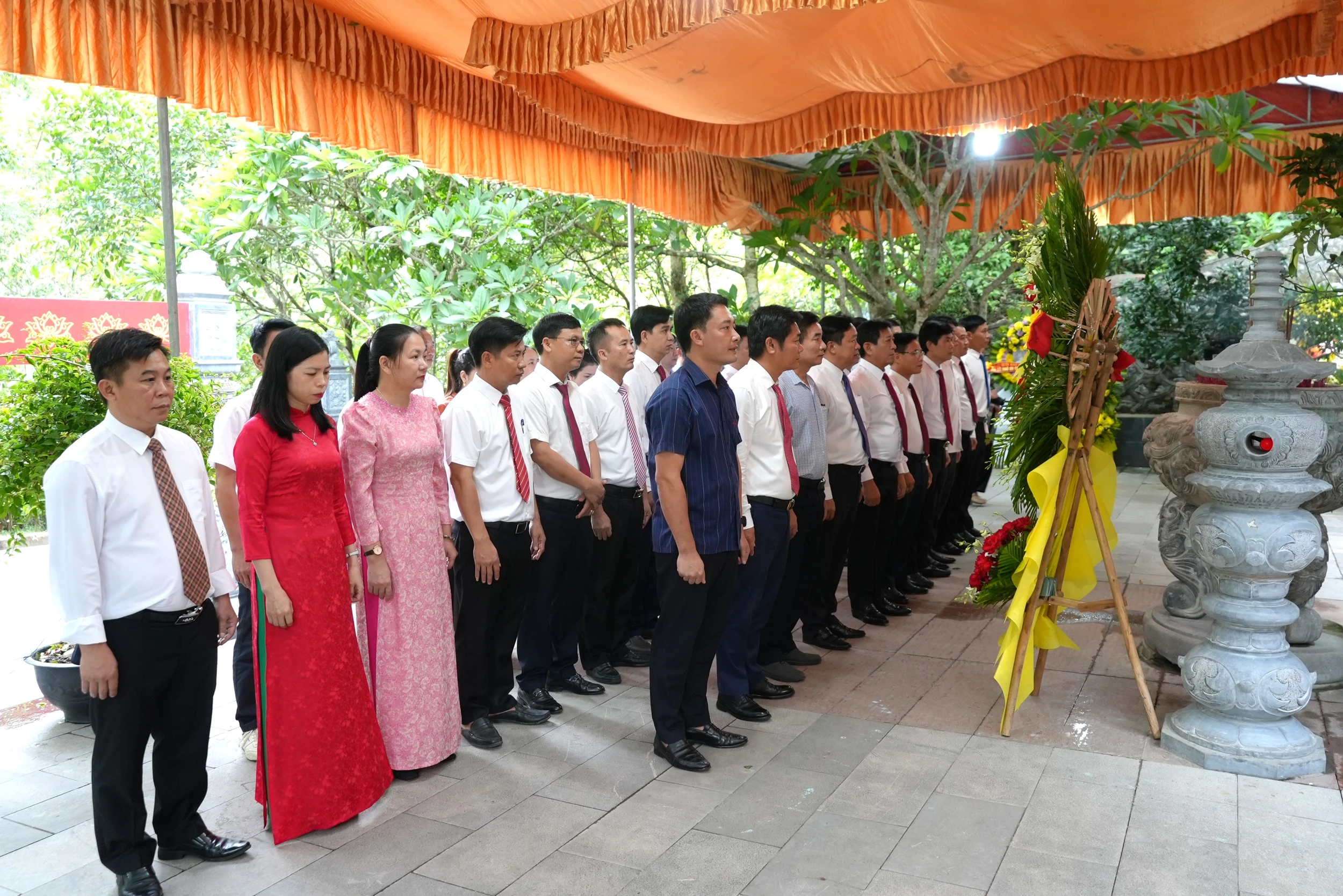 Ban Quản lý Vườn Quốc gia Phong Nha - Kẻ Bàng tri ân các anh hùng liệt sĩ