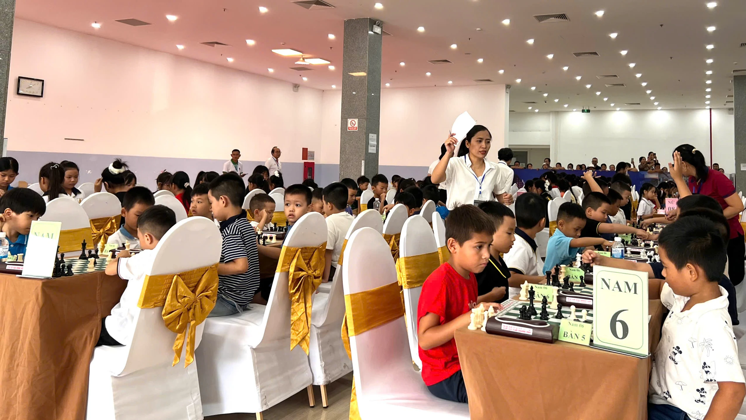 Hơn 400 kỳ thủ cờ vua tranh cúp các Câu lạc bộ Đồng Hới mở rộng lần thứ VI