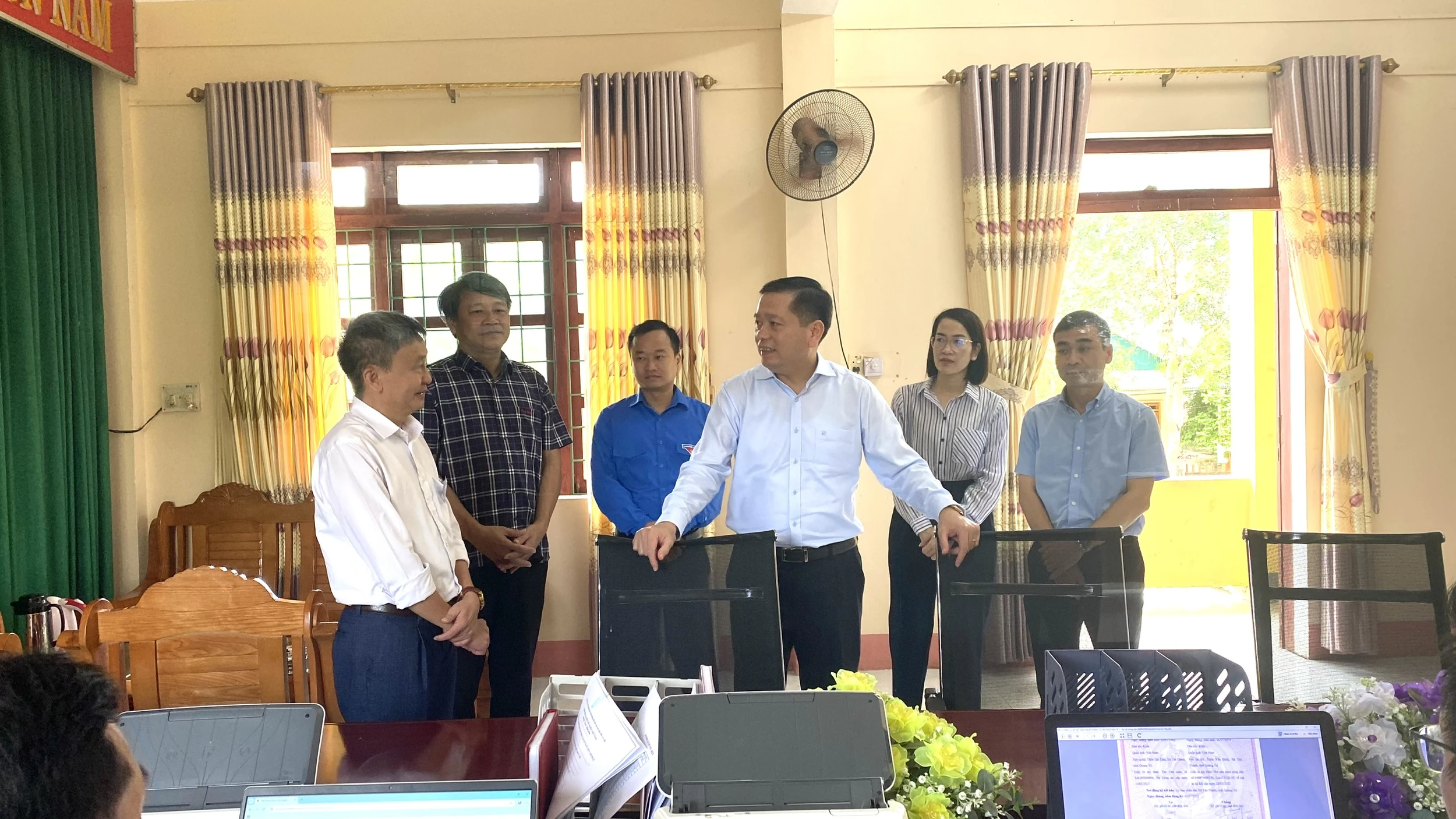Nâng cao hiệu quả hoạt động của trung tâm phục vụ hành chính công cấp xã
