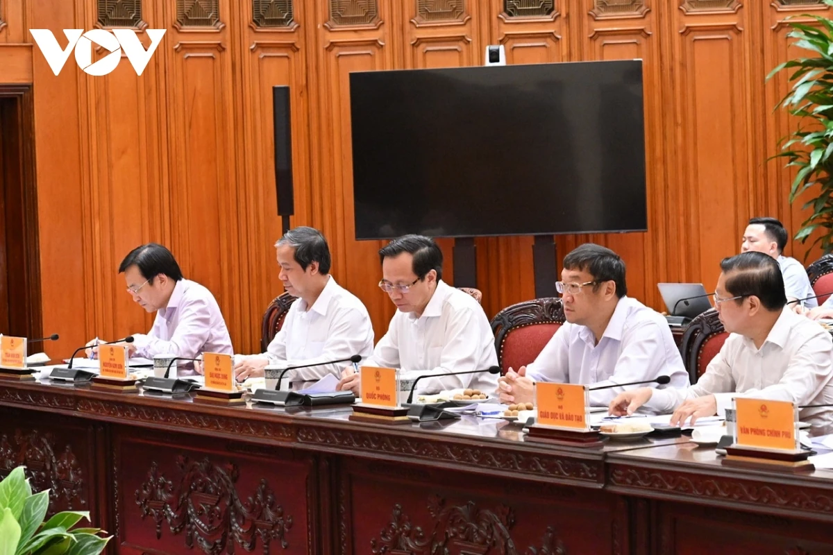 Thủ tướng: Triển khai ngay chiến dịch xây dựng trường học cho các xã biên giới
