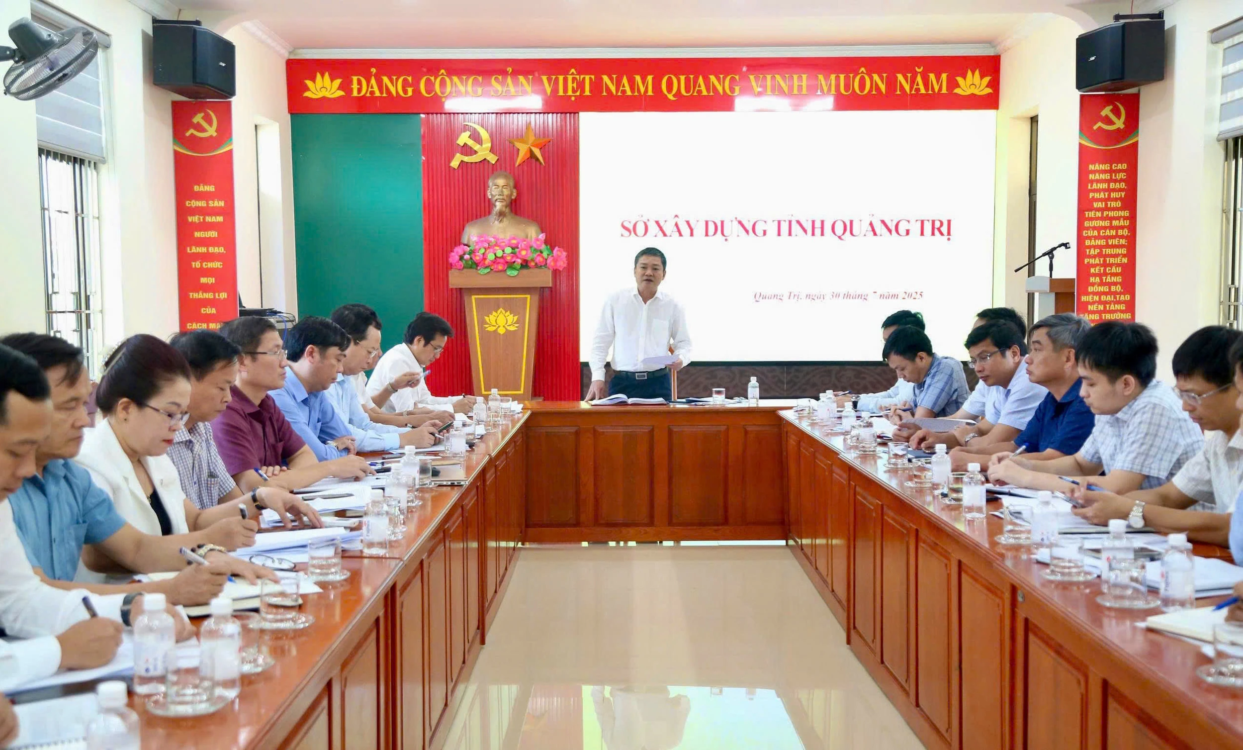 UBND tỉnh làm việc với Sở Xây dựng