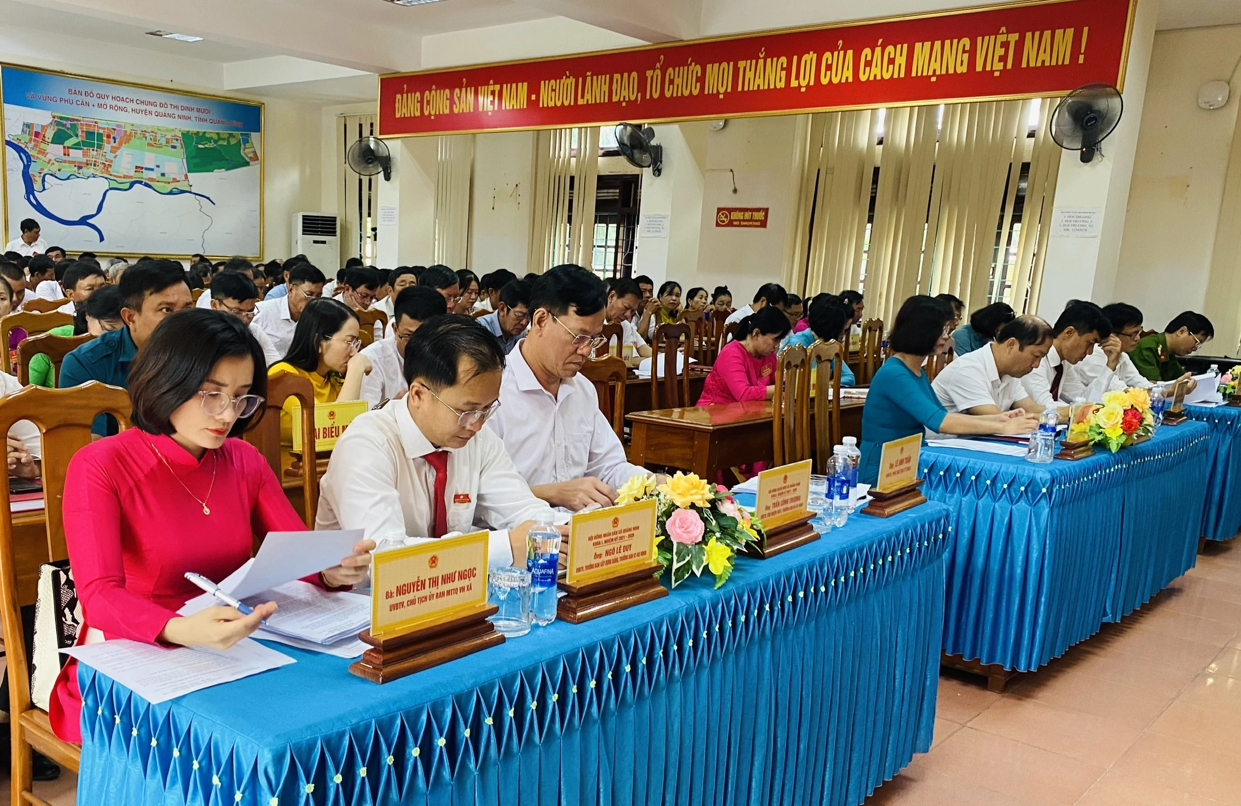 Kỳ họp thứ 2 HĐND xã Quảng Ninh: Thông qua 7 Nghị quyết