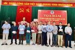 Tặng 60 suất quà cho người cao tuổi khó khăn