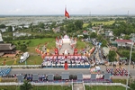 Bên ven bờ Hiền Lương...