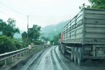 Dân khổ do ô nhiễm môi trường từ hoạt động vận chuyển than đá trên Quốc lộ 15D