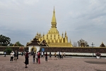 “Sống chậm” trên đất Lào