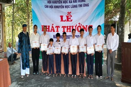 Thắp lên “ngọn lửa” hiếu học để nâng bước tương lai