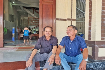 K15 - dấu son nghĩa tình