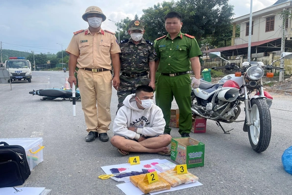 Nam thanh niên vận chuyển gần 30.000 viên ma túy để lấy 20 triệu đồng tiền công