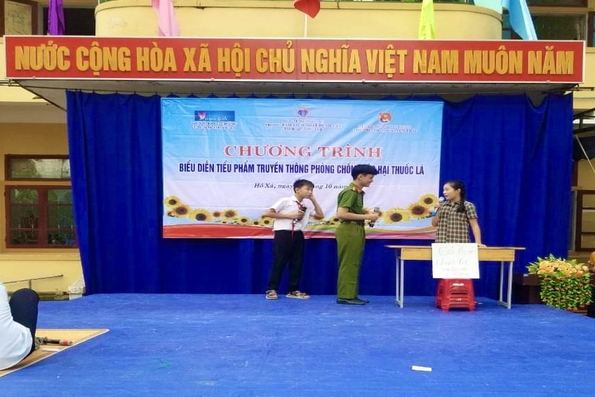 Bài 2: Ngăn chặn thuốc lá điện tử trong trường học