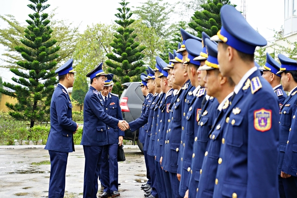 Trung tướng Bùi Quốc Oai, Chính ủy Cảnh sát biển Việt Nam thăm, chúc Tết Hải đội 202