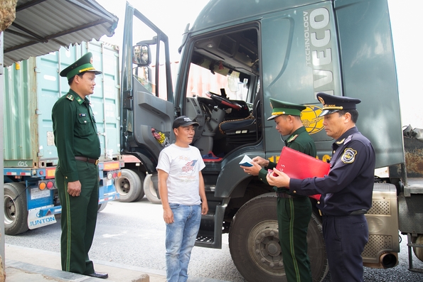 Làm tốt công tác đối ngoại biên phòng, quản lý cửa khẩu