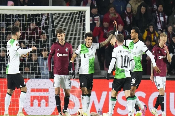 Kết quả Europa League: Liverpool thắng đậm, Leverkusen thoát thua “ngựa ô”